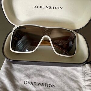 LOUIS VUITTON  Monogram Mahina Sunglasses Z0173W